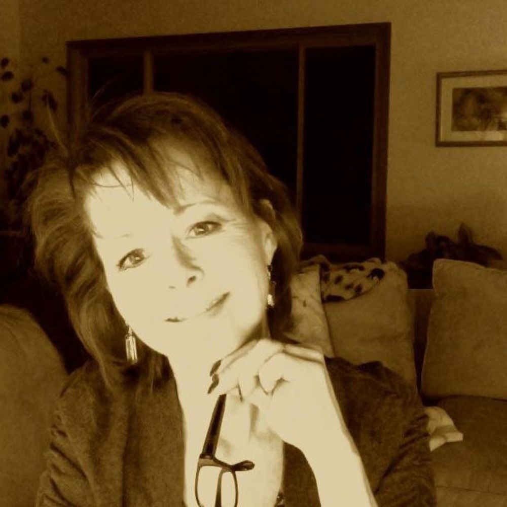 Meet your Posher, Julie